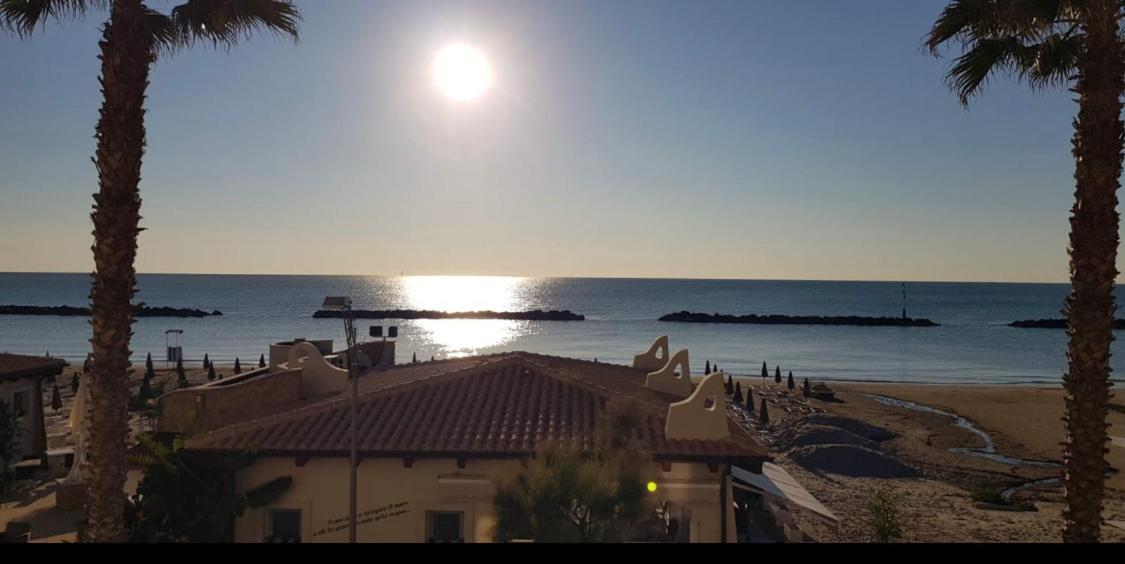 Hotel La Perla Cupra Marittima Exterior foto
